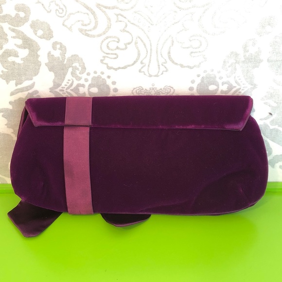 Faux Velvet Purple Clutch with Bow & Chain - Picture 6 of 8